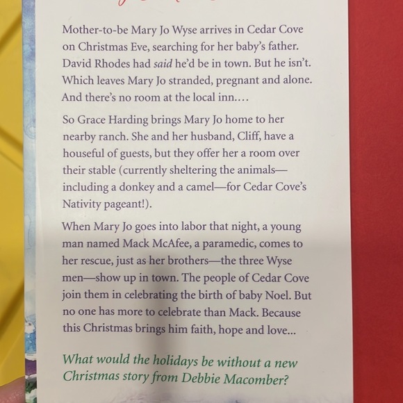 Debbie Macomber Book: A Cedar Cove Christmas 🎄Bundle your likes and save🎄 - Picture 3 of 4